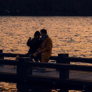 大鸡巴猛插妹妹小洞到高潮跌起
